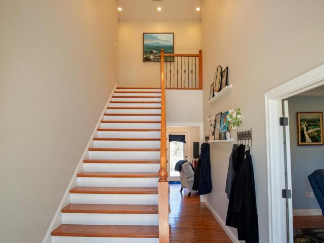 72 Stoneside Drive