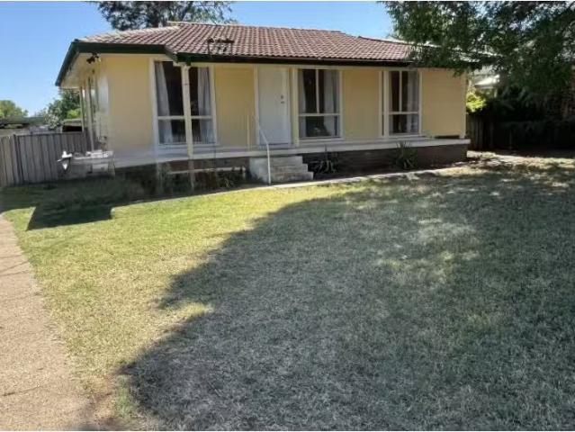 72 Sue Crescent, Tamworth House for rent Listed by Talia Wool.