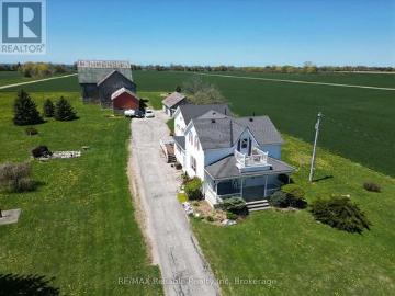 73053 Bluewater Highway, Bluewater Hay, ON, N0M 2T0 house for sale | Listing ID X12736 | Royal LePage