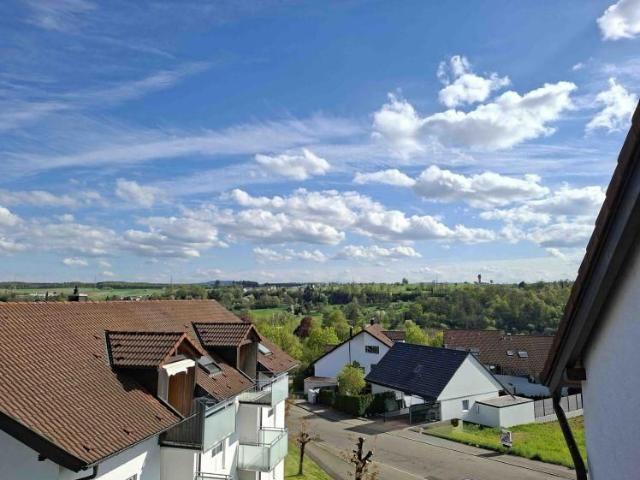 73061 Ebersbach/Fils Aussichtslage: Wunderschöne, helle 2 Zi DG Wohnung mit Badewanne