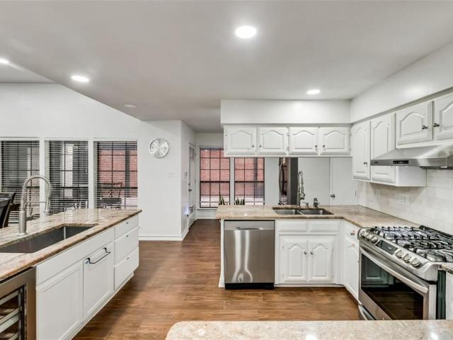7306 Highland Glen Trail