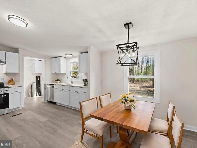 7309 Red Feather Ln, Spotsylvania, VA 22551 | MLS #VASP2041