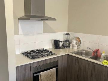 $730/w Modern 3x2 Townhouse in Convenient Balga