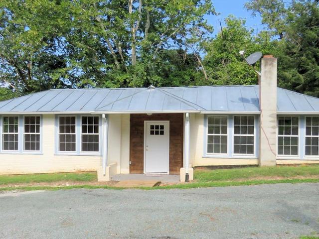 730 Canal St, Scottsville, VA 24590 | MLS #660504