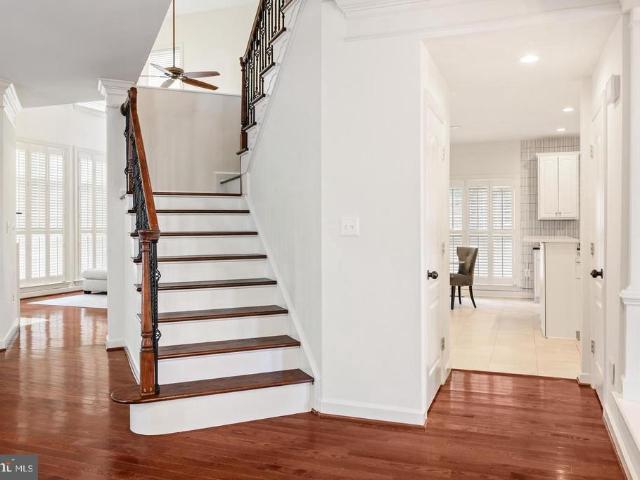 730 Crisfield Way
