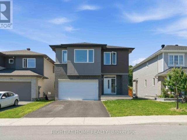 730 Kirkham Crescent, Ottawa, ON, K2A 2Z0 house for sale | Listing ID X13727 | Royal LePage