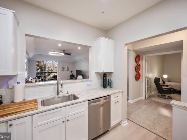 7315 Maplecrest Road # 205