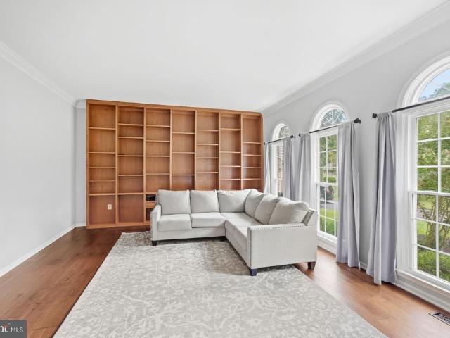 7315 Scarlet Oak Court