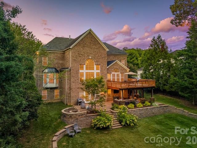7315 Yellowhorn Trail