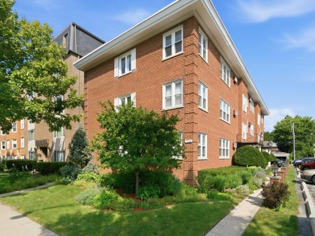 7318 Lake Street # 4