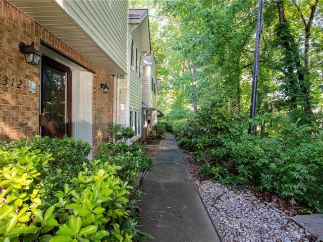 7312 Cardigan Circle
