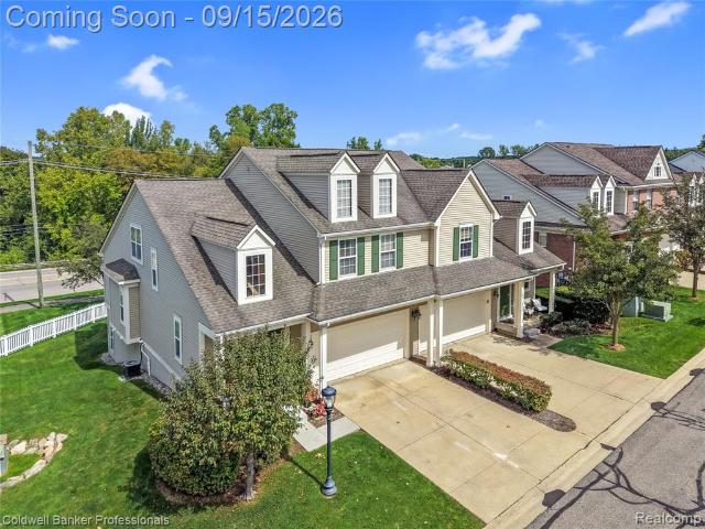 731 E Bluff Court
