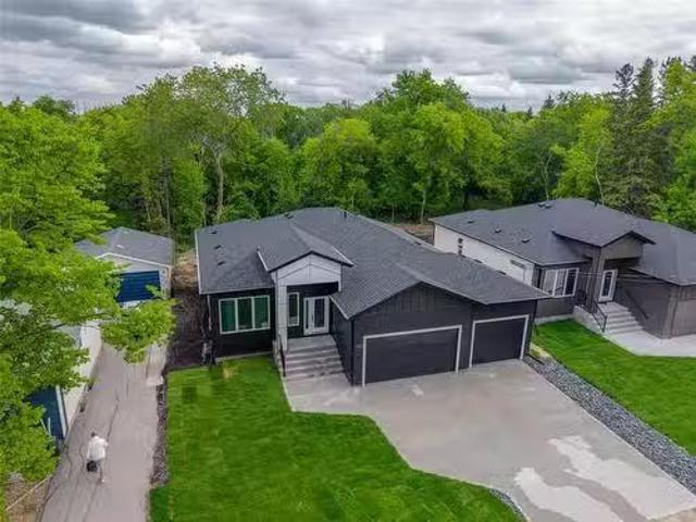 731 Elmhurst Road, Winnipeg, MB, R3R 0V3 house for sale Lis.