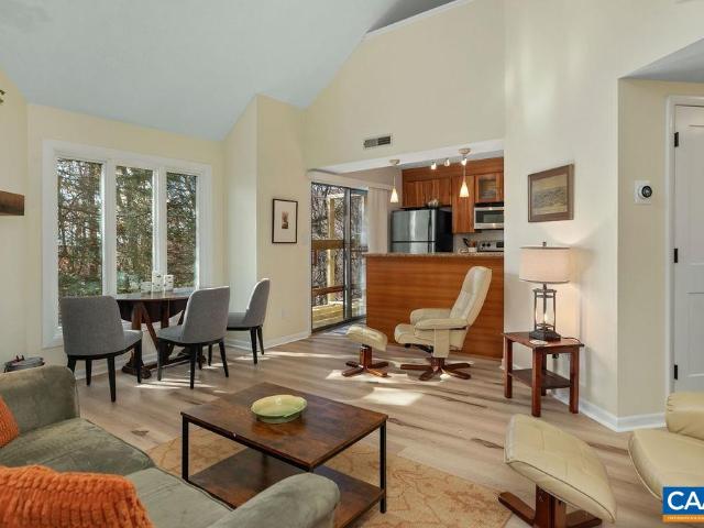 731 laurelwood condos