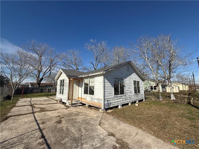 731 W Live Oak St, Port Lavaca, TX 77979 | MLS #603021