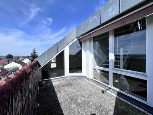 73249 Wernau: Maisonettewohnung mit Dachbalkon. 3.+4. OG. Großzügiges Wohnen auf 120 qm. Frei