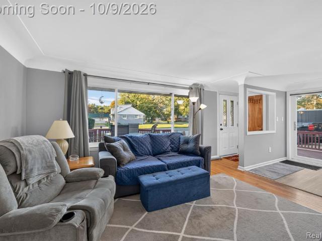 7324 Powers Court