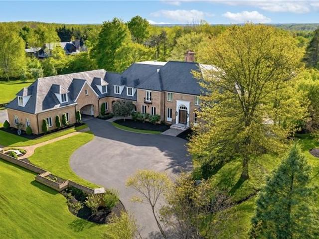 7325 Calley Ln, Novelty, OH 44072