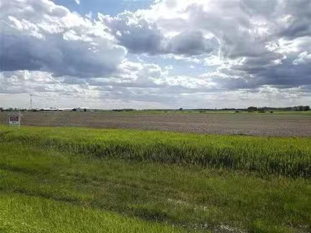 73200 10E Rd, Stony Mountain, MB, R0C 3A0 commercial for sal.