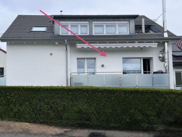 73207 Plochingen Stumpenhof: Große, gut aufgeteilte 4,5 Zi Wohnung. 2 Balkone. Topsaniert. Garage