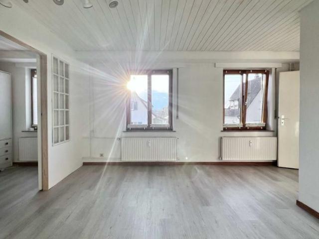 73207 Plochingen: 1,5 Zi Einliegerwohnung in bester Halbhöhenlage. Separater Eingang. Frei