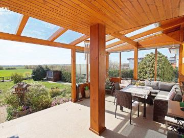 7321 Lackendorf: Ruhelage! Teilsaniertes und bezugsfertiges Einfamilienhaus mit Garage und großem Garten!