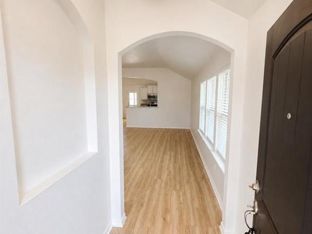 7322 Mistletoe Trail