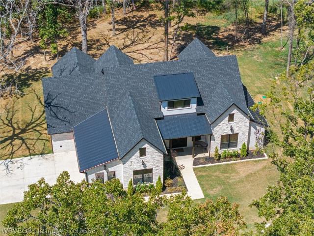 732 Deer Run Circle