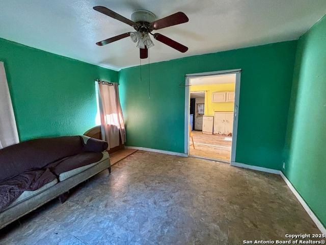 732 E Mesquite St, Uvalde, TX 78801 | MLS #1914