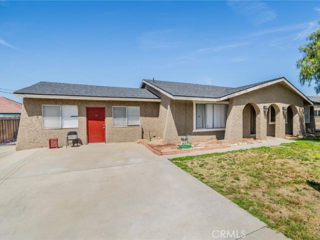 732 S Acacia