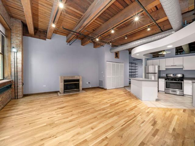 732 S Financial Place # 611