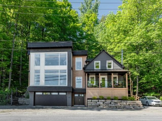 732 Rue Main, Ayer'S Cliff, QC, J0B 1C0 Luxury House for sale | Listing ID 25819 | Royal LePage Carriage Trade Luxury Properties