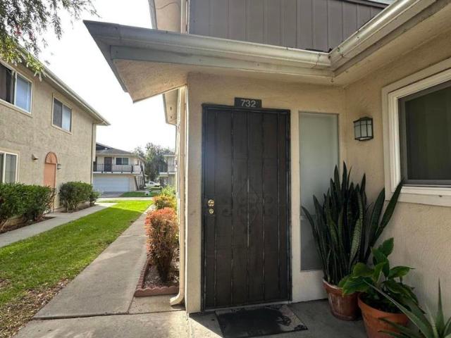 732 W Hemlock St, Port Hueneme, CA 93041 | MLS #V1 34566VC