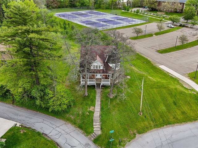 7334 Campus Heights