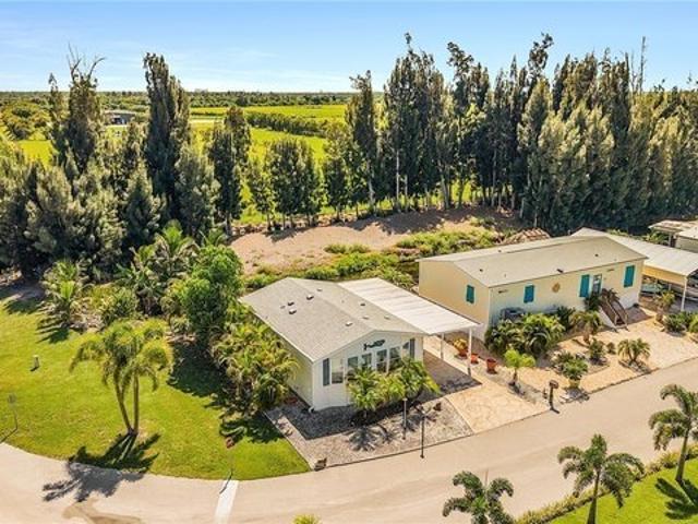 7334 Drum Dr, Saint James City, FL 33956
