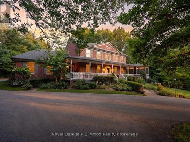7335 Pack Road, London South V, ON, N6P 1P5 Luxury House for sale | Listing ID X13642 | Royal LePage Carriage Trade Luxury Properties