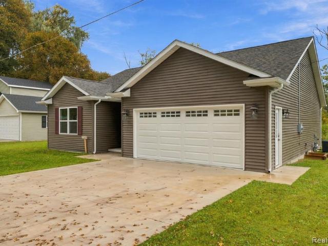 7339 Forest Drive