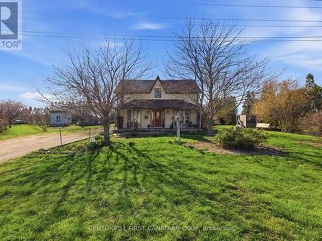 73309 Bluewater Highway, Bluewater Hay, ON, N0M 2T0 house for sale | Listing ID X13555 | Royal LePage