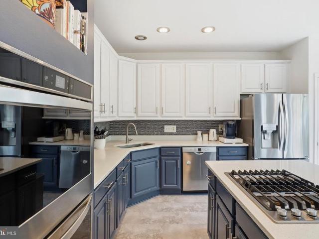 7333 Hampton Manor Place