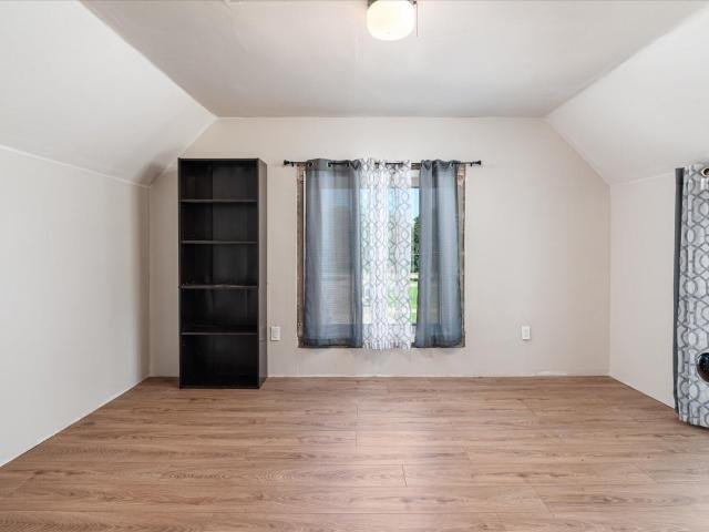 733 Long Ct