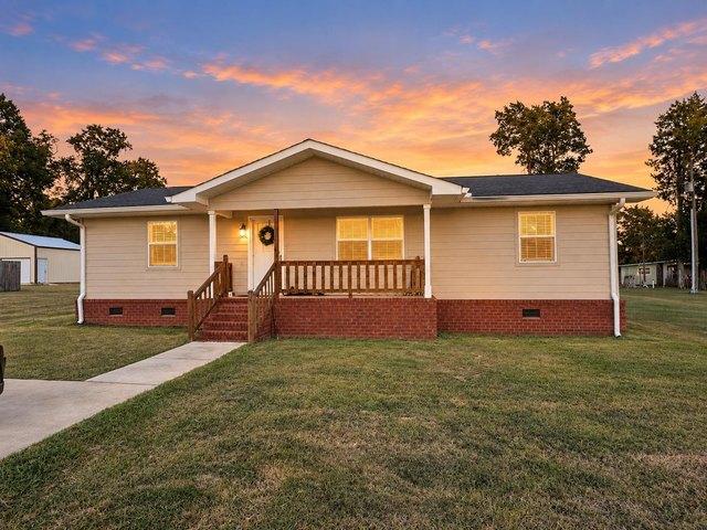 733 S Hawkins Ave, Luverne, AL 36049