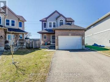 Oxford, Ontario - Garden, Parking