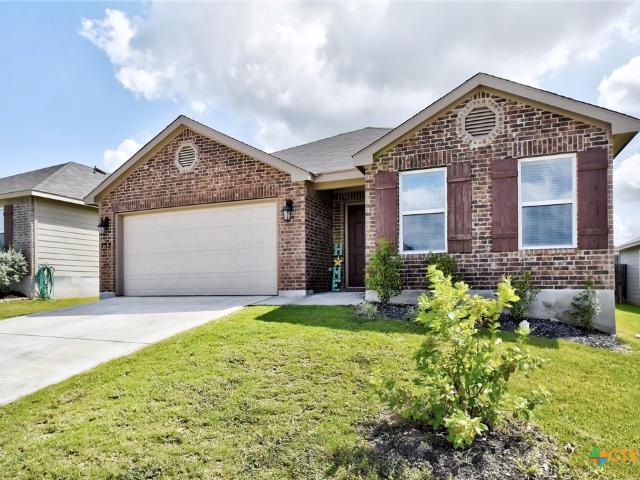 733 Peak Pl, Seguin, TX 78155 | MLS #586537