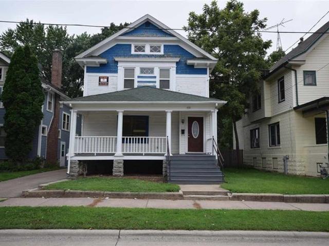 733 Wright St, Oshkosh, WI 54901