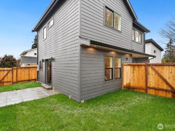7340 B 40th Ave NE, Seattle, WA 98115 | MLS #2495