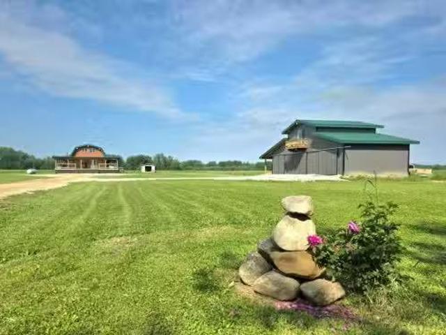73430 Range Road 102, Kinuso, AB, T0G 1K0 house for sale Li.