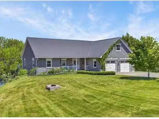 7343 Route 102, Dumfries, NB, E6G 1P6 Luxury House for sale.