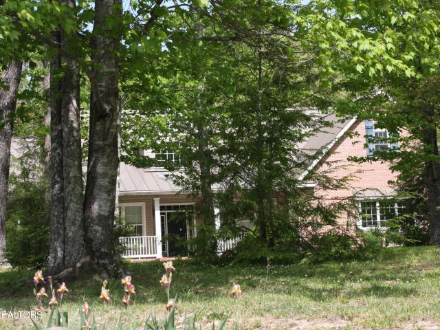 734 Ridgetop Drive