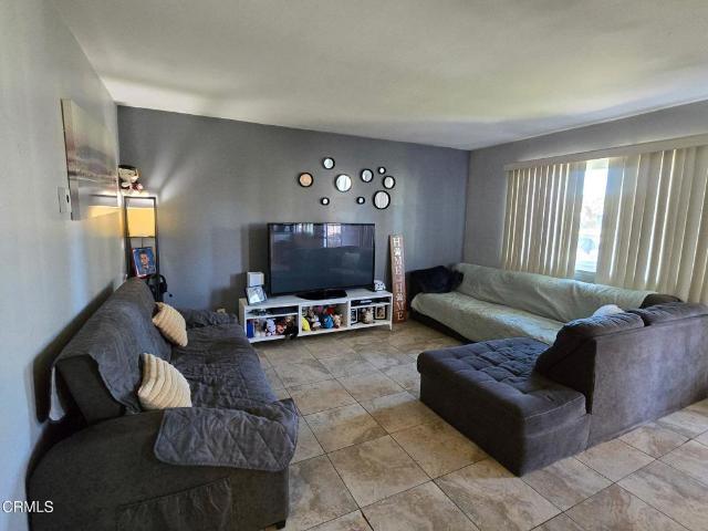 734 W Hemlock St, Port Hueneme, CA 93041 | MLS #V1 34529VC
