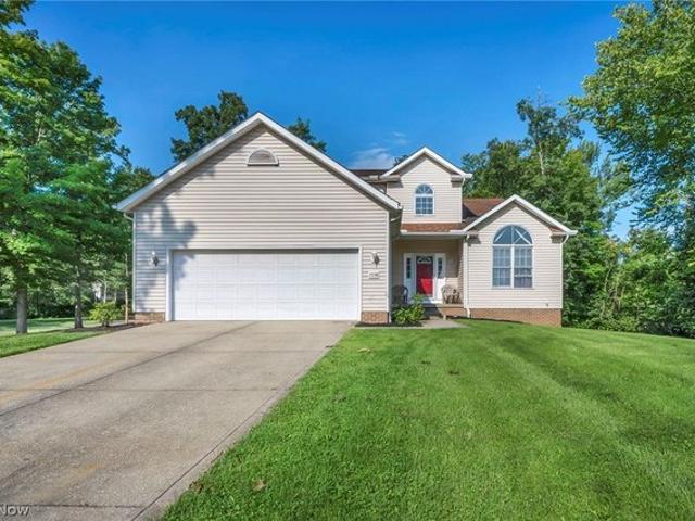 7358 Oakhill Rd, Oakwood, OH 44146